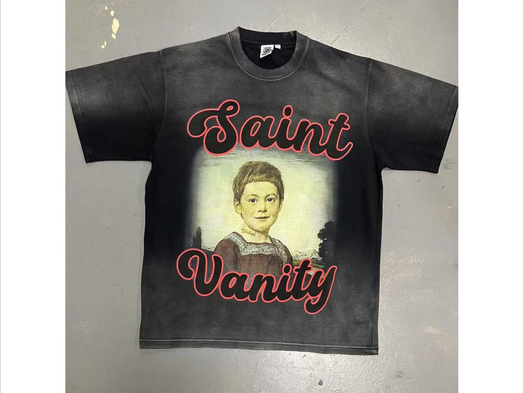 SAINT VANITY Global GIRL2  Comfortable short-sleeved T-shirt made of pure cotton with hand-distressed and washed finish.