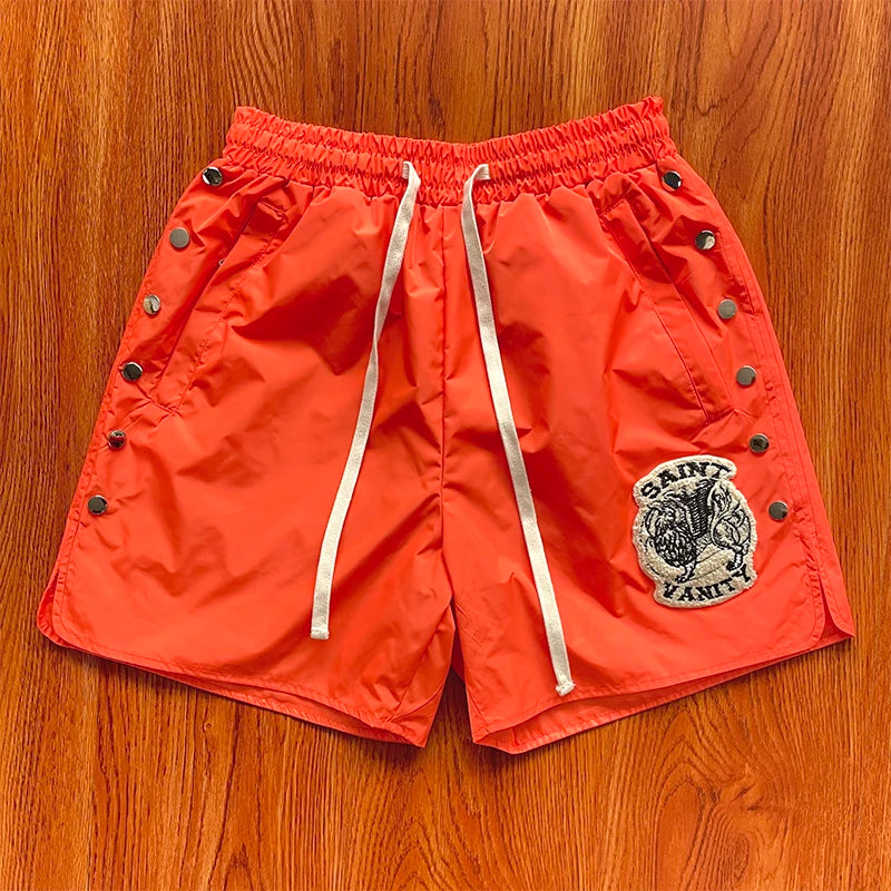 The same embroidered breasted casual sports shorts from SAINT VANITY ins