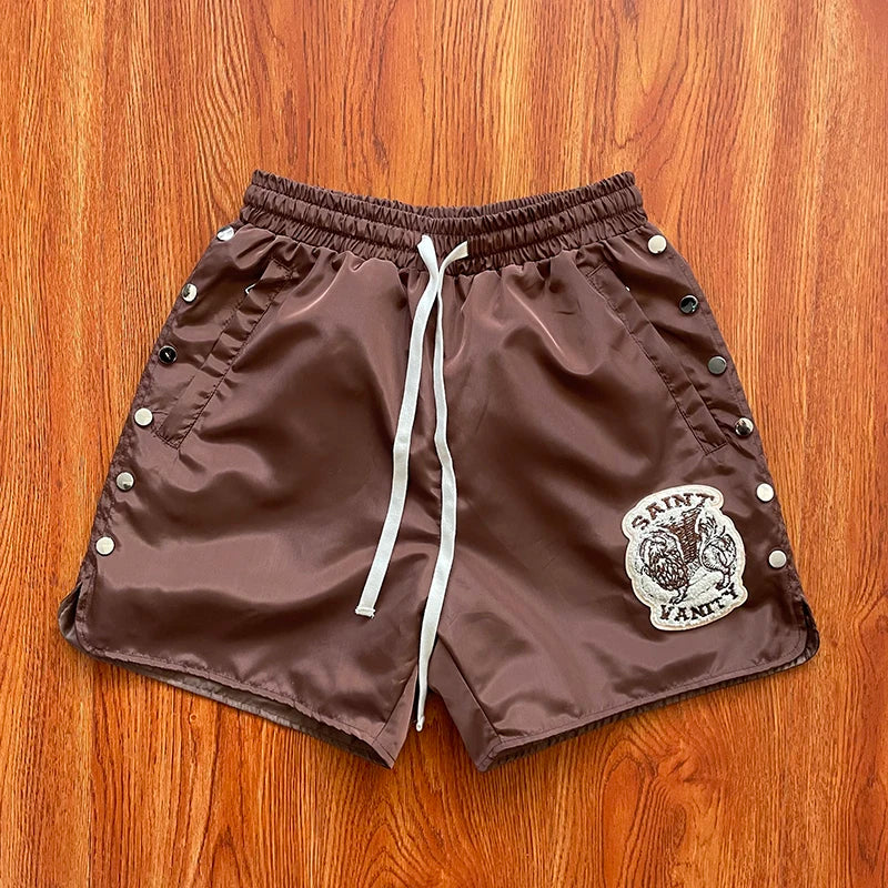 The same embroidered breasted casual sports shorts from SAINT VANITY ins